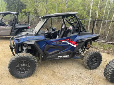 APPLY NOW: https://www.ridecollective.ca/get-pre-approved The 2021 POLARIS RZR XP 1000 EPS is a high...