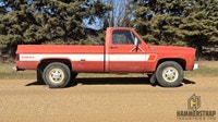 1977 GMC CHEVROLET CHEV CHEVY Sierra 25 2WD Long Box Pickup Truck Chevy 350ci 5.7L V8 engine 4 speed... (image 4)