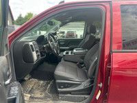 2018 CHEVROLET SILVERADO CREW CAB 4WD ! RUNS AND DRIVES GREAT , TWO SETS OF TIRES , BEING SOLD AS-IS... (image 8)