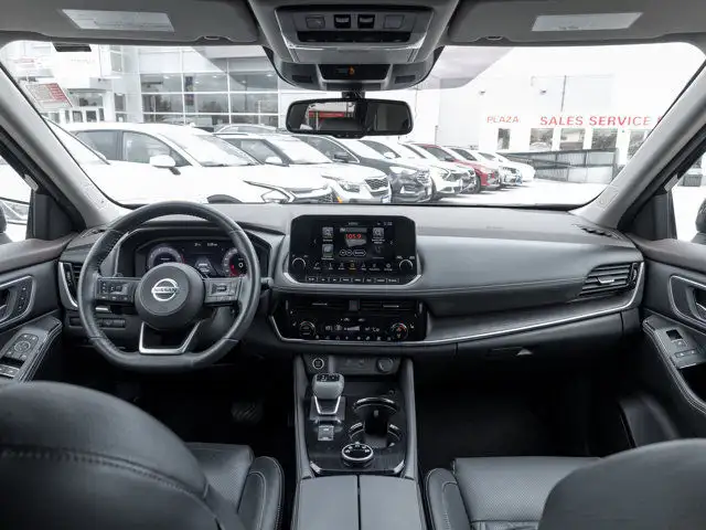 2021 Nissan Rogue Platinum | One Owner | Low Mileage | Low dans Autos et camions dans Hamilton - Image 26