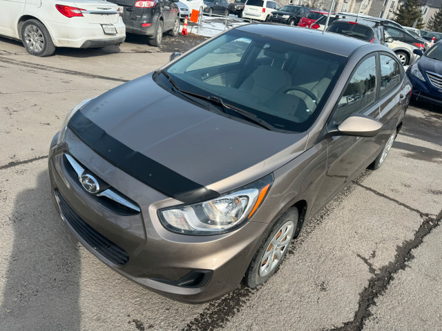 2012 Hyundai Accent GL dans Autos et camions  à Laval/Rive Nord