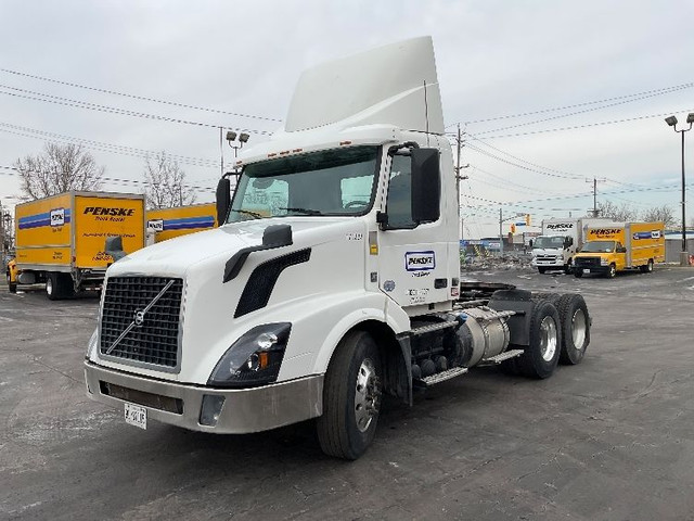 2018 Volvo VNL64300 in Heavy Trucks in City of Montréal - Image 3