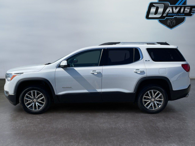 2017 GMC Acadia in Cars & Trucks in Lethbridge - Image 2