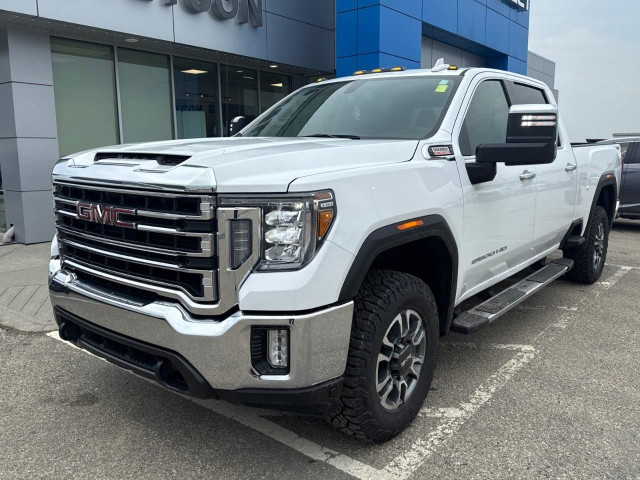 2022 GMC Sierra 2500HD SLT in Cars & Trucks in St. Albert