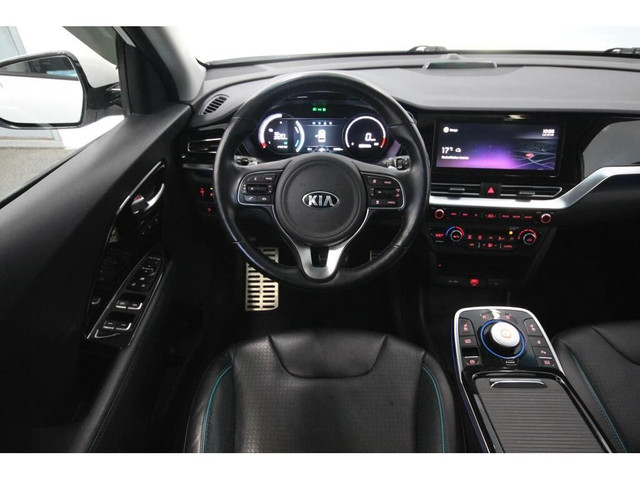 2020 Kia Niro EV / SX / TOURING in Cars & Trucks in Lévis - Image 3