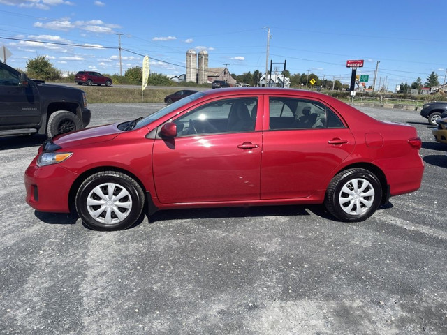 2013 Toyota Corolla CE dans Autos et camions  à Sherbrooke - Image 4