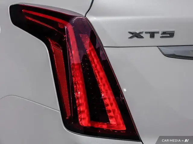 2020 Cadillac XT5 Premium Luxury AWD | 4 New Tires | New Front in Cars & Trucks in Windsor Region - Image 16