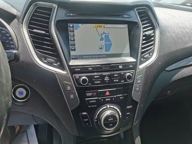 2018 Hyundai Santa Fe Sport 2.4 in Cars & Trucks in Belleville - Image 17