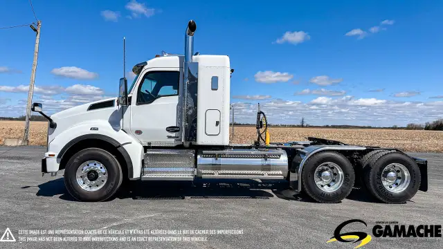 2025 KENWORTH T880 HIGHWAY / SLEEPER TRUCK / TRACTOR in Heavy Trucks in Chilliwack - Image 17
