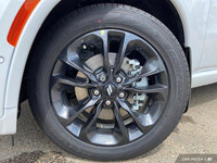 This Dodge Durango has a strong EZH 5.7L HEMI(R) V8 VVT eng w/ MDS engine powering this Automatic tr... (image 6)