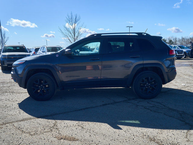 2015 Jeep Cherokee Trailhawk | Backup Cam | Sunroof | Blindspot in Cars & Trucks in Edmonton - Image 2