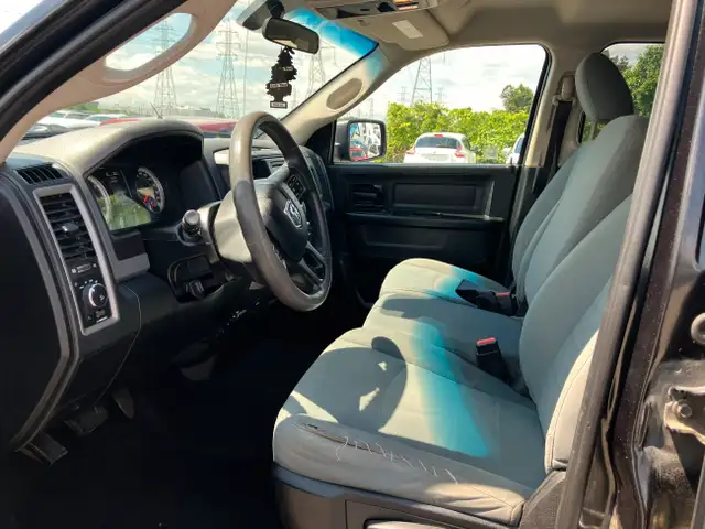 2018 Ram 1500 Express 4x4  in Cars & Trucks in Laval / North Shore - Image 12