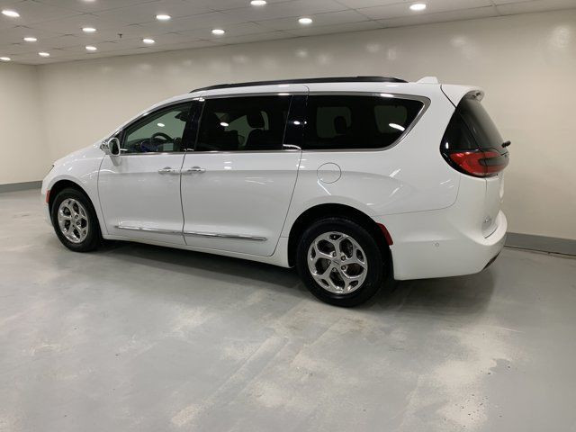 2022 Chrysler Pacifica Limited in Cars & Trucks in Regina - Image 4
