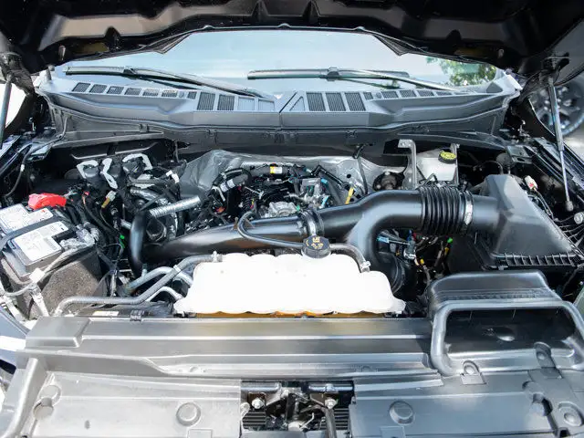2023 Ford F-150 2.7L, Trailer Tow Pkg, STX Appearance Pkg in Cars & Trucks in Calgary - Image 9