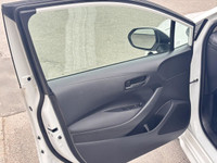 // JAMAIS ACCIDENTÉ! // // UN SEUL PROPRIÉTAIRE // Le Toyota Corolla LE CVT 2022, offert en version... (image 2)