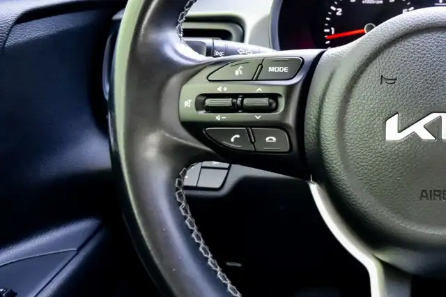 2023 Kia Rio 5-door LX+ IVT - Heated Seats - Apple CarPlay in Cars & Trucks in Kingston - Image 18