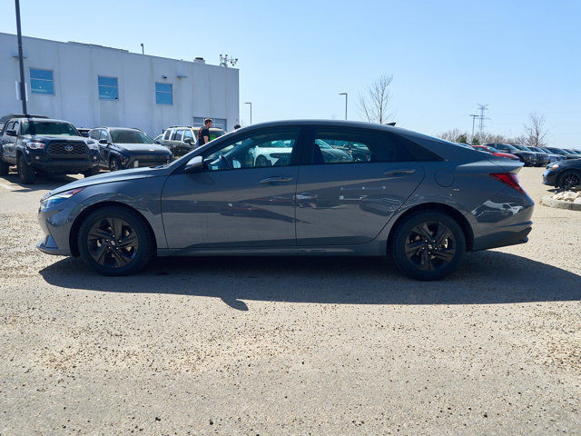 2022 Hyundai Elantra Pref Sun and Tech Pkg | Sunroof | Carplay in Cars & Trucks in Edmonton - Image 2