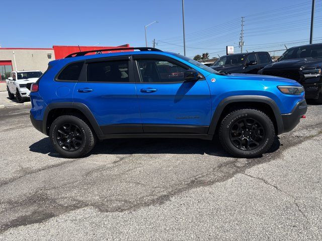 2022 Jeep Cherokee TRAILHAWK**3.2L**V6**4X4**8.4 in Cars & Trucks in Mississauga / Peel Region - Image 4