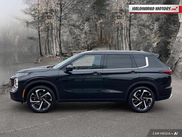 2022 Mitsubishi Outlander GT in Cars & Trucks in Hamilton - Image 2