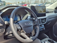 Look at this certified 2024 Ford Escape Platinum AWD | Leather | Nav | Apple CarPlay & Android Auto... (image 1)