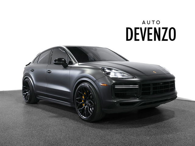 2020 Porsche Cayenne Turbo Coupe AWD 541HP Performance Package in Cars & Trucks in Laval / North Shore