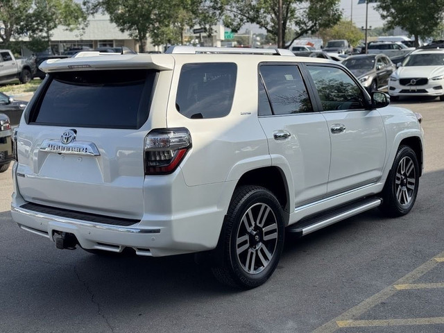 2019 Toyota 4Runner LIMITED w/ LOW KMS / LEATHER / SUNROOF in Cars & Trucks in Calgary - Image 4
