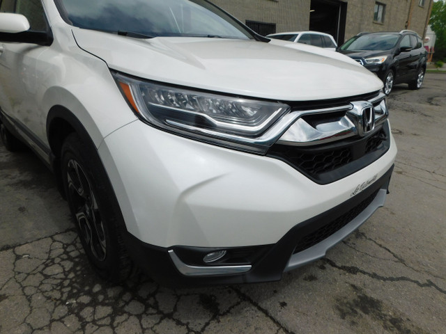 Honda CR-V Touring AWD 2017 in Cars & Trucks in City of Montréal - Image 4