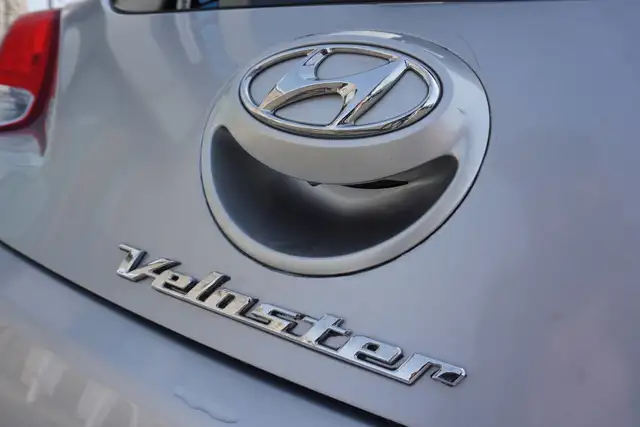 2017 Hyundai Veloster in Cars & Trucks in Oakville / Halton Region - Image 27