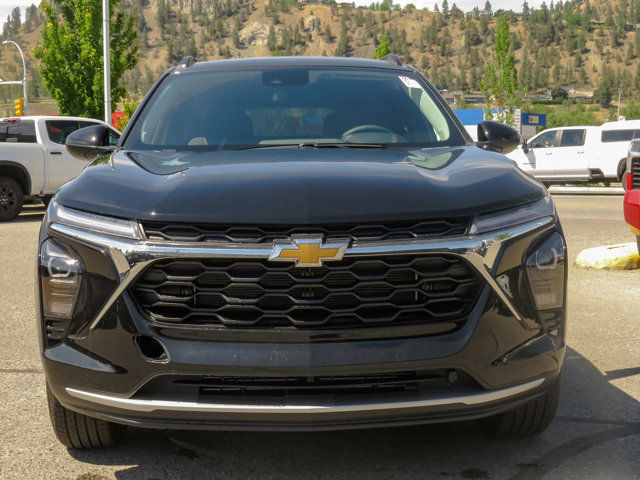 2025 Chevrolet Trax LT in Cars & Trucks in Kelowna - Image 3