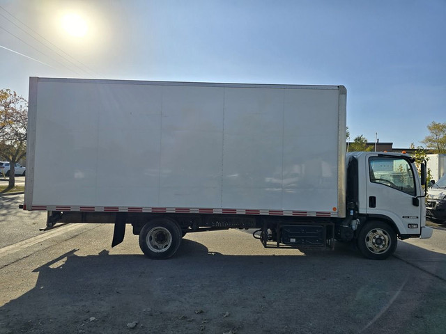 2020 Isuzu NRR NRR - 20Ft Box + Ramp - Diesel - Certified in Cars & Trucks in City of Toronto - Image 2