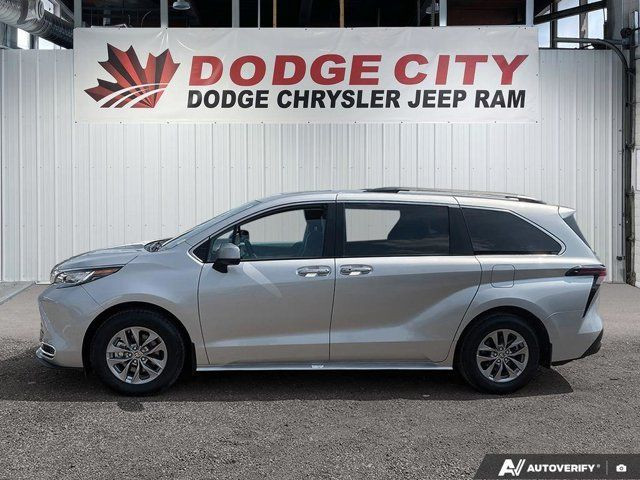 2023 Toyota Sienna XLE 8 PASSENGER in Cars & Trucks in Saskatoon - Image 2