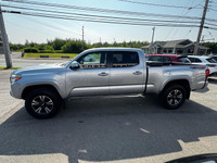 Anti-Lock Brakes; Fog Lights; Immobilizer; Compass; Trailer Wiring Harness; Back-Up Camera; Deep Tin... (image 4)