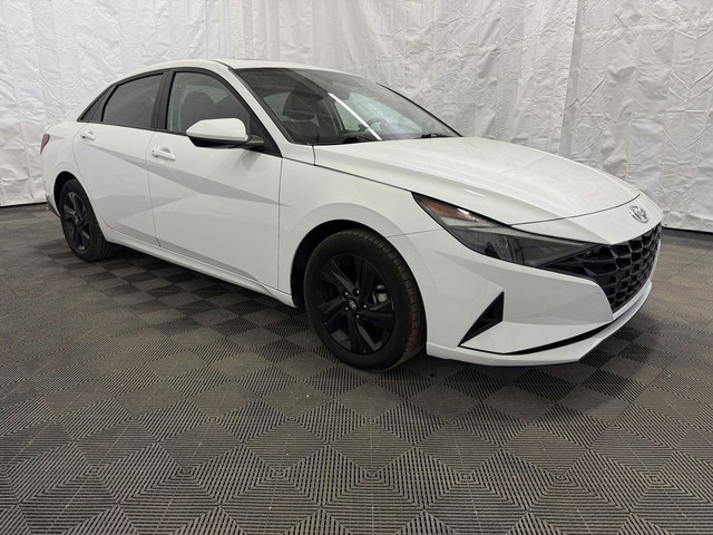 2022 Hyundai Elantra PREFERRED IVT W-SUN & TECH PACKAGE in Cars & Trucks in Lloydminster - Image 2
