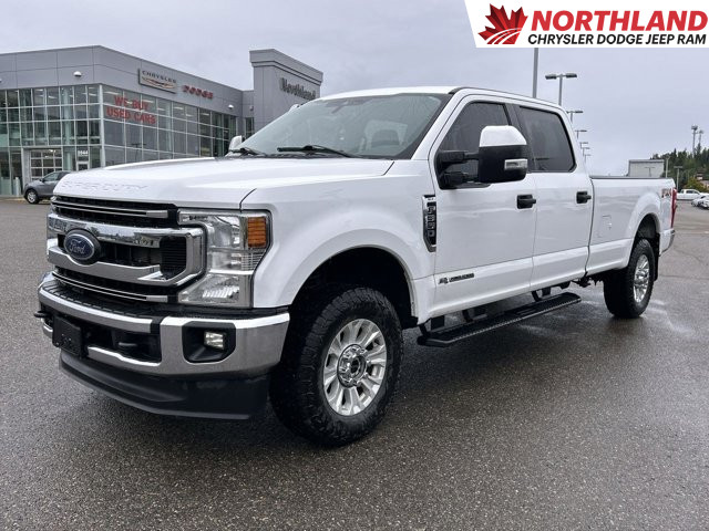 2022 Ford Super Duty F-350 SRW XLT in Cars & Trucks in Prince George