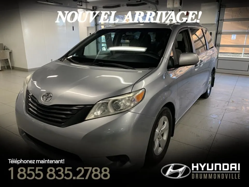 TOYOTA SIENNA LE 2017 + CAMERA + A/C + MAGS + CRUISE + WOW !!