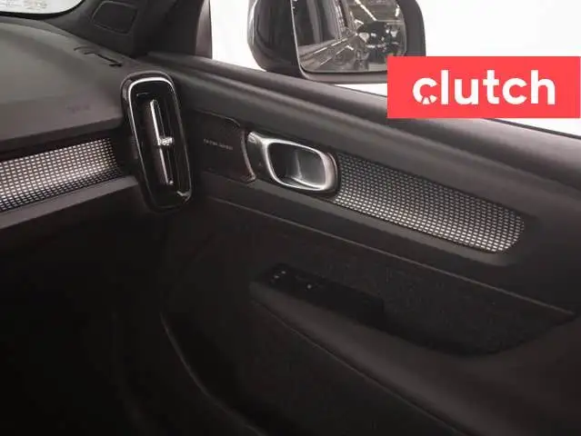 2021 Volvo XC40 T5 R-Design AWD w/ Apple CarPlay & Android Auto, in Cars & Trucks in Bedford - Image 40