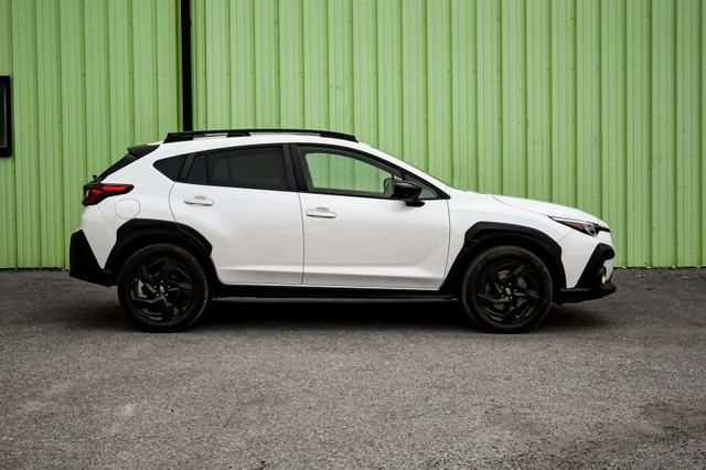 2024 Subaru Crosstrek Onyx • SUNROOF • HEATED SEATS • APPLE CARP in Cars & Trucks in Ottawa - Image 2