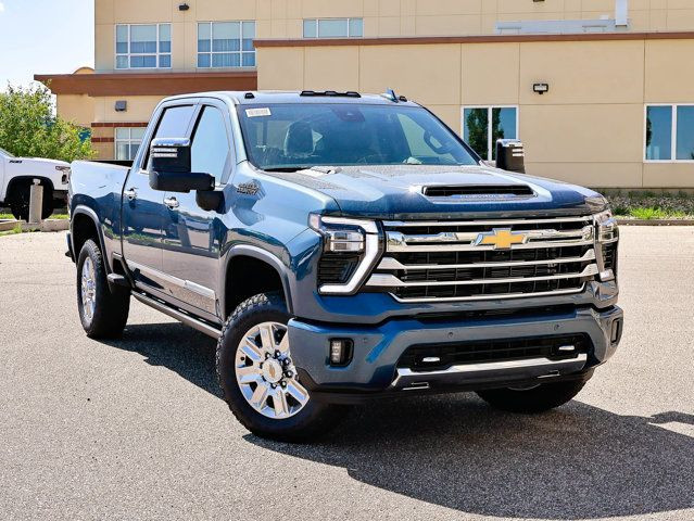 2025 Chevrolet Silverado 3500HD High Country in Cars & Trucks in Strathcona County - Image 2