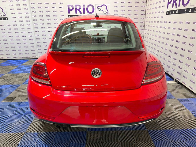 2018 Volkswagen Beetle in Cars & Trucks in Ottawa - Image 4