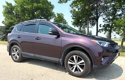 WELL EQUIPPED FRANCHISE DEALERSHIP TRADE WITH ONLY 87,000 KMS! RARE BLACK CURRANT METALLIC FINISH -...