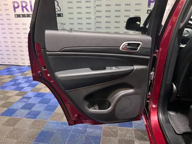 2021 Jeep Grand Cherokee dans Autos et camions dans Ottawa - Image 17
