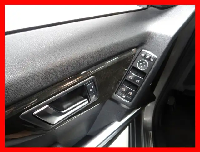 2012 MERCEDES-BENZ GLK-CLASS 4MATIC *NAVI/BACKUP CAM/LEATHER/SUN in Cars & Trucks in London - Image 14