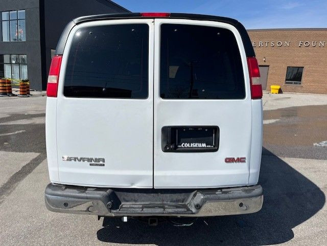 2015 GMC Savana Passenger LT 3500 15 PASSENGER-REMOTE START-CAME in Cars & Trucks in City of Toronto - Image 4