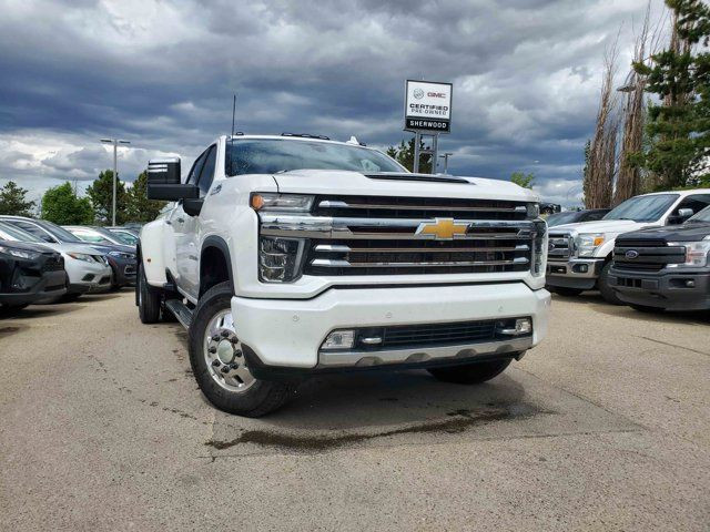 2020 Chevrolet Silverado 3500HD High Country Deluxe DRW in Cars & Trucks in Strathcona County - Image 2