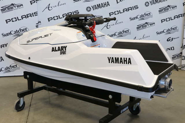 2024 Yamaha SUPER JET in Personal Watercraft in Laurentides - Image 3