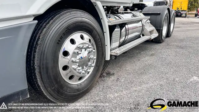 2015 FREIGHTLINER CASCADIA DAY CAB in Heavy Trucks in Chilliwack - Image 19
