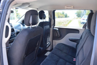 Clean Carfax, 7 Passenger, Foldable 3rd Row Seats, Power Window Locks and mirrors and Much More!!!!!... (image 9)