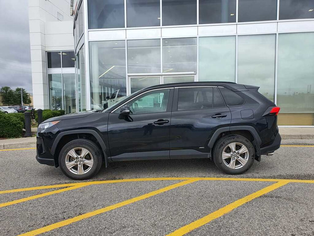 2022 Toyota RAV4 Hybrid LE AWD | Auto | Power Group in Cars & Trucks in City of Toronto - Image 4