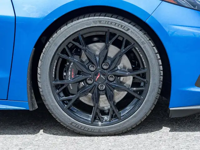 2025 Chevrolet Corvette 2LT- Front Lift | Z51 Performance Pkg in Cars & Trucks in Markham / York Region - Image 5