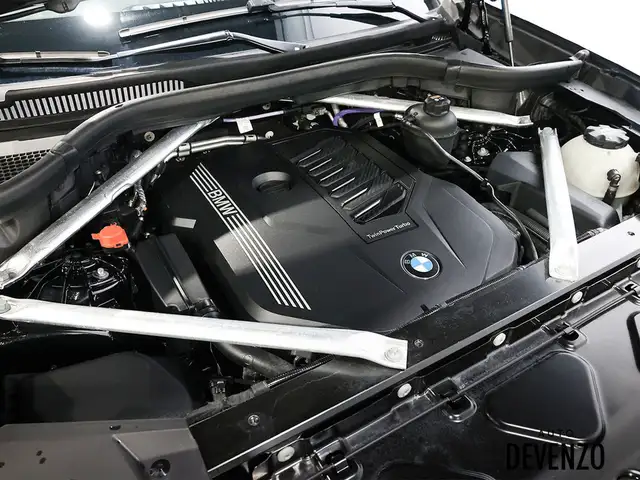 2022 BMW X6 Advanced Driver Assistance Package & Black Pack in Cars & Trucks in Laval / North Shore - Image 26